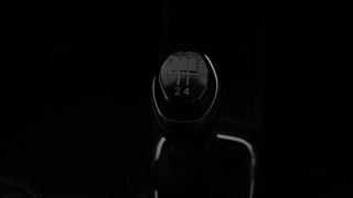 Used 2019 Renault Kwid [2017-2019] RXT 1.0 SCE Special (O) Petrol Manual interior GEAR  KNOB VIEW