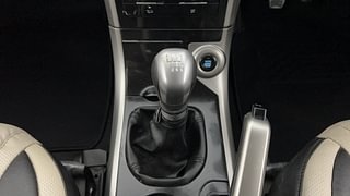 Used 2019 Mahindra XUV500 W9 Diesel Manual interior GEAR  KNOB VIEW
