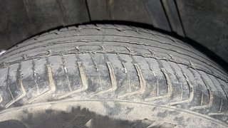 Used 2019 Renault Kwid [2017-2019] RXT 1.0 SCE Special (O) Petrol Manual tyres RIGHT REAR TYRE TREAD VIEW