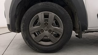 Used 2019 Renault Kwid [2017-2019] RXT 1.0 SCE Special (O) Petrol Manual tyres LEFT FRONT TYRE RIM VIEW