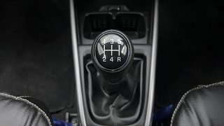 Used 2024 Maruti Suzuki XL6 Zeta MT Petrol Petrol Manual interior GEAR  KNOB VIEW