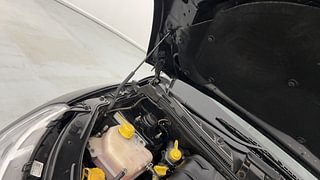 Used 2019 Mahindra XUV500 W9 Diesel Manual engine ENGINE RIGHT SIDE HINGE & APRON VIEW