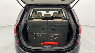 Used 2019 Mahindra XUV500 W9 Diesel Manual interior DICKY INSIDE VIEW