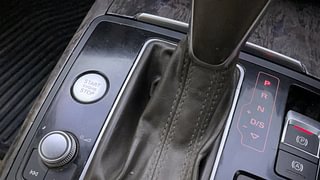 Used 2019 Audi A6 [2015-2019] 35 TDI S LINE Matrix Diesel Automatic top_features Keyless start