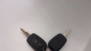 Used 2019 Renault Kwid [2017-2019] RXT 1.0 SCE Special (O) Petrol Manual extra CAR KEY VIEW