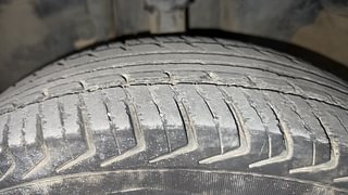 Used 2019 Renault Kwid [2017-2019] RXT 1.0 SCE Special (O) Petrol Manual tyres LEFT FRONT TYRE TREAD VIEW