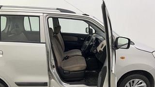 Used 2017 Maruti Suzuki Wagon R 1.0 [2010-2019] VXi Petrol Manual interior RIGHT SIDE FRONT DOOR CABIN VIEW