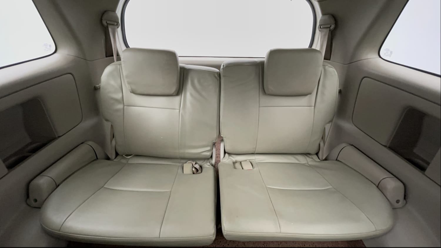 New Toyota Innova interior THIRD ROW SEAT