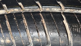 Used 2017 Maruti Suzuki Wagon R 1.0 [2010-2019] VXi Petrol Manual tyres RIGHT FRONT TYRE TREAD VIEW