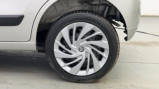 Used 2017 Maruti Suzuki Wagon R 1.0 [2010-2019] VXi Petrol Manual tyres LEFT REAR TYRE RIM VIEW