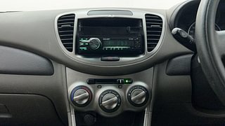 Used 2013 Hyundai i10 [2010-2016] Magna 1.2 Petrol Petrol Manual interior MUSIC SYSTEM & AC CONTROL VIEW
