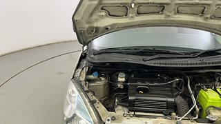 Used 2017 Maruti Suzuki Wagon R 1.0 [2010-2019] VXi Petrol Manual engine ENGINE RIGHT SIDE HINGE & APRON VIEW