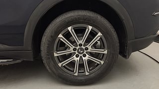 Used 2021 Mahindra XUV700 AX 7 Petrol AT Luxury Pack 7 STR Petrol Automatic tyres LEFT REAR TYRE RIM VIEW