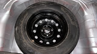 Used 2013 Hyundai i10 [2010-2016] Magna 1.2 Petrol Petrol Manual tyres SPARE TYRE VIEW