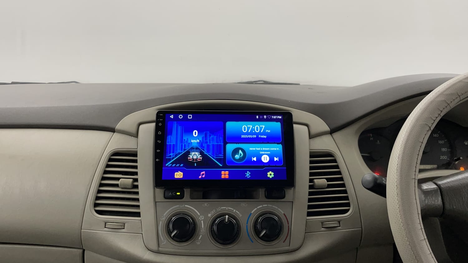 New Toyota Innova interior MUSIC SYSTEM & AC CONTROL VIEW