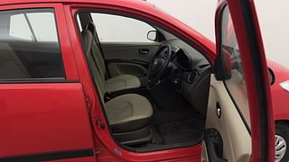 Used 2013 Hyundai i10 [2010-2016] Magna 1.2 Petrol Petrol Manual interior RIGHT SIDE FRONT DOOR CABIN VIEW