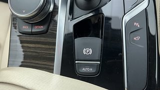 Used 2018 BMW 5 Series [2017-2021] 520d Luxury Line Diesel Automatic top_features 360 view camera
