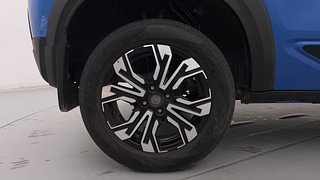 Used 2022 Renault Kiger RXZ Turbo CVT Petrol Automatic tyres RIGHT REAR TYRE RIM VIEW