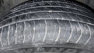 Used 2018 Maruti Suzuki Vitara Brezza [2016-2020] ZDi Diesel Manual tyres LEFT FRONT TYRE TREAD VIEW