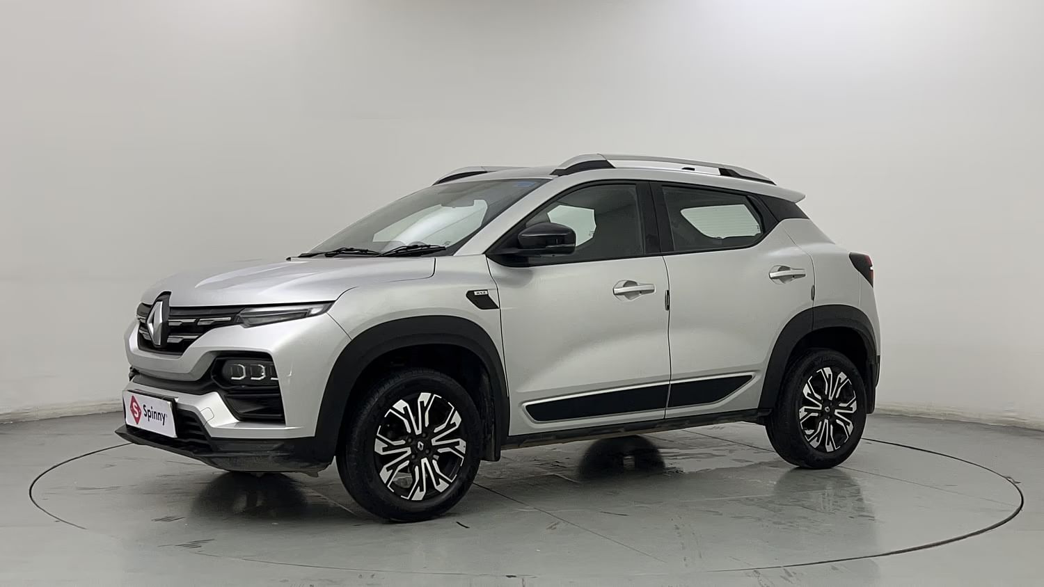 New Renault Kiger Moonlight Silver