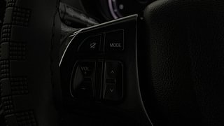 Used 2018 Maruti Suzuki Vitara Brezza [2016-2020] ZDi Diesel Manual top_features Steering mounted controls