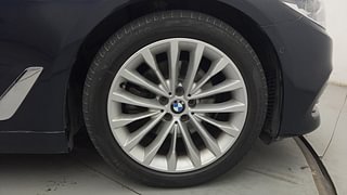 Used 2018 BMW 5 Series [2017-2021] 520d Luxury Line Diesel Automatic tyres RIGHT FRONT TYRE RIM VIEW