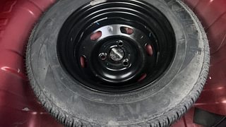 Used 2018 Renault Kwid [2017-2019] RXT 1.0 SCE Special Petrol Manual tyres SPARE TYRE VIEW