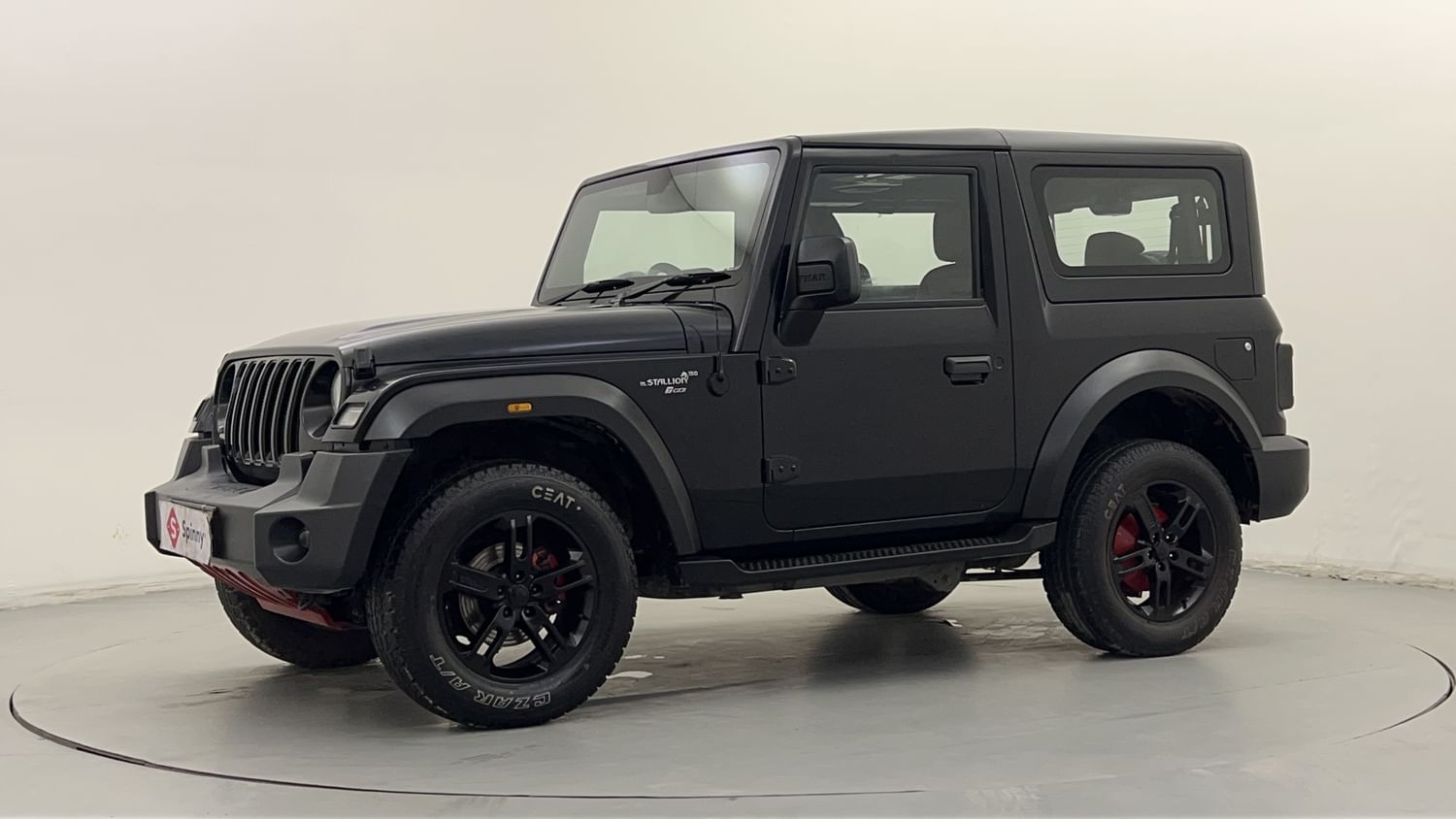 LEFT FRONT CORNER VIEW