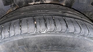 Used 2020 Hyundai Venue SX 1.4 (O) CRDi Diesel Manual tyres LEFT REAR TYRE TREAD VIEW
