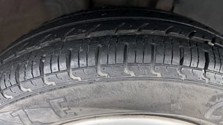 Used 2018 Renault Kwid [2017-2019] RXT 1.0 SCE Special Petrol Manual tyres RIGHT FRONT TYRE TREAD VIEW