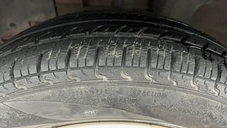 Used 2018 Renault Kwid [2017-2019] RXT 1.0 SCE Special Petrol Manual tyres LEFT FRONT TYRE TREAD VIEW