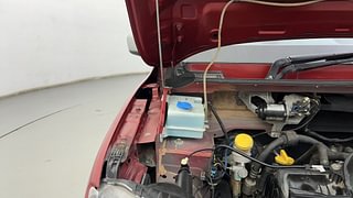Used 2018 Renault Kwid [2017-2019] RXT 1.0 SCE Special Petrol Manual engine ENGINE RIGHT SIDE HINGE & APRON VIEW
