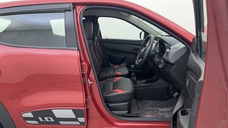 Used 2018 Renault Kwid [2017-2019] RXT 1.0 SCE Special Petrol Manual interior RIGHT SIDE FRONT DOOR CABIN VIEW