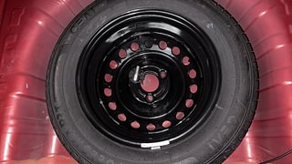 Used 2020 Renault Kwid RXL Petrol Manual tyres SPARE TYRE VIEW