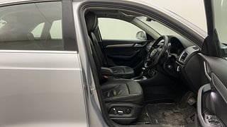 Used 2017 Audi Q3 35 TDI quattro Technology Diesel Automatic interior RIGHT SIDE FRONT DOOR CABIN VIEW