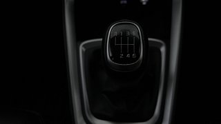 Used 2021 Kia Sonet HTX 1.0 iMT Petrol Manual interior GEAR  KNOB VIEW