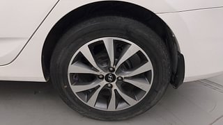 Used 2016 Hyundai Fluidic Verna 4S [2015-2018] 1.6 VTVT SX Petrol Manual tyres LEFT REAR TYRE RIM VIEW
