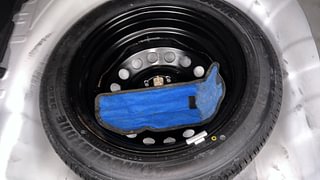 Used 2016 Hyundai Fluidic Verna 4S [2015-2018] 1.6 VTVT SX Petrol Manual tyres SPARE TYRE VIEW