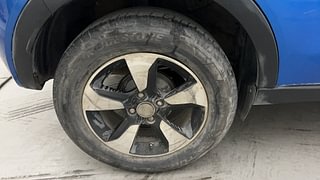 Used 2019 Tata Nexon [2017-2020] XZA Plus Dual Tone Roof AMT Petrol Petrol Automatic tyres RIGHT REAR TYRE RIM VIEW