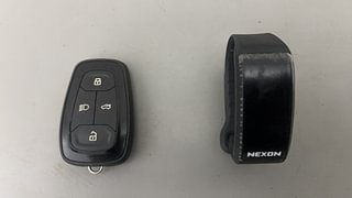 Used 2019 Tata Nexon [2017-2020] XZA Plus Dual Tone Roof AMT Petrol Petrol Automatic extra CAR KEY VIEW