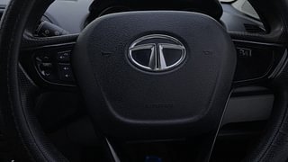 Used 2018 Tata Tiago [2016-2020] Revotron XZ Petrol Manual top_features Airbags
