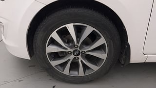 Used 2016 Hyundai Fluidic Verna 4S [2015-2018] 1.6 VTVT SX Petrol Manual tyres LEFT FRONT TYRE RIM VIEW