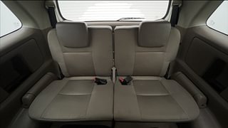 Used 2016 Toyota Innova [2013-2016] 2.5 G 7 STR Diesel Manual interior THIRD ROW SEAT