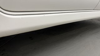 Used 2016 Toyota Innova [2013-2016] 2.5 G 7 STR Diesel Manual dents MINOR SCRATCH