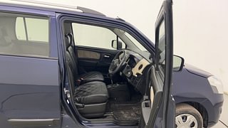 Used 2018 Maruti Suzuki Wagon R 1.0 VXI AMT Petrol Automatic interior RIGHT SIDE FRONT DOOR CABIN VIEW