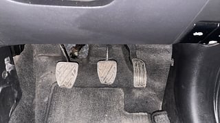 Used 2015 Nissan Micra Active [2012-2020] XV Safety Pack Petrol Manual interior PEDALS VIEW