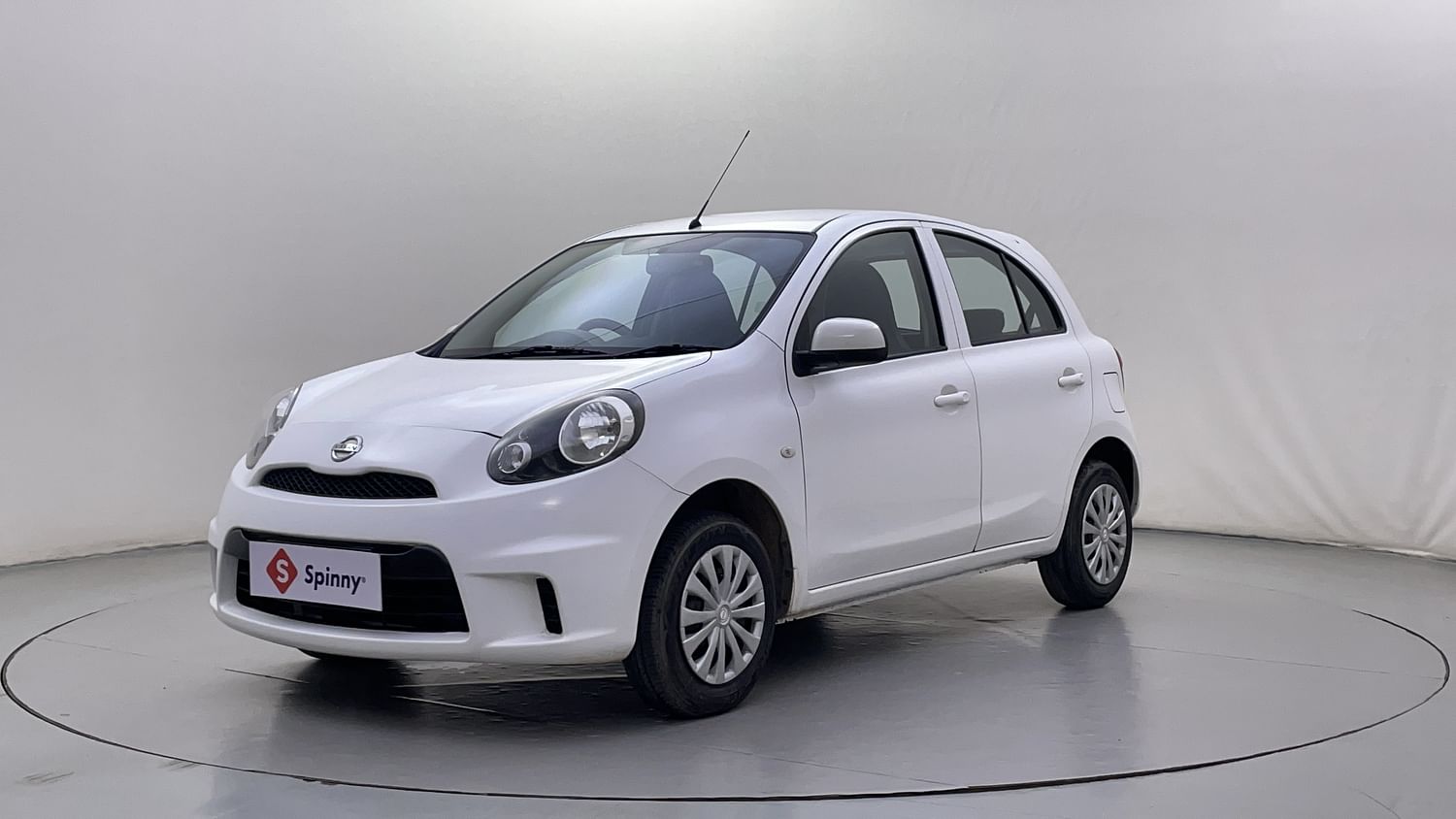 LEFT FRONT CORNER VIEW