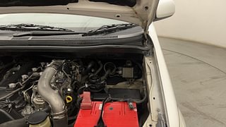 Used 2016 Toyota Innova [2013-2016] 2.5 G 7 STR Diesel Manual engine ENGINE LEFT SIDE HINGE & APRON VIEW