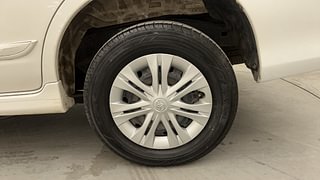 Used 2016 Toyota Innova [2013-2016] 2.5 G 7 STR Diesel Manual tyres LEFT REAR TYRE RIM VIEW