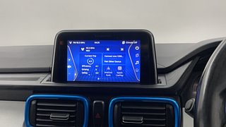 Used 2022 Tata Punch Creative Dual Tone Petrol Manual top_features Integrated (in-dash) music system